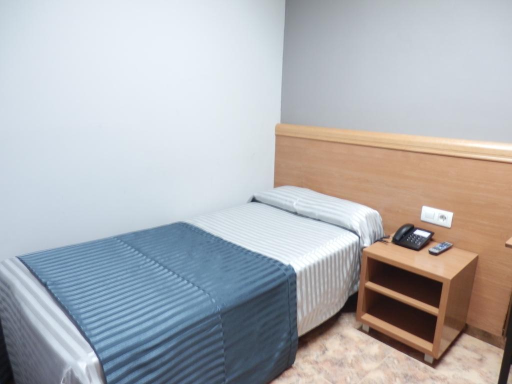 Ingles Hotel *